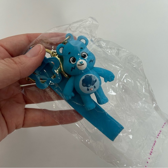 Care Bears Rubber Keychain 6 Different Colors NEW - Picture 8 of 15